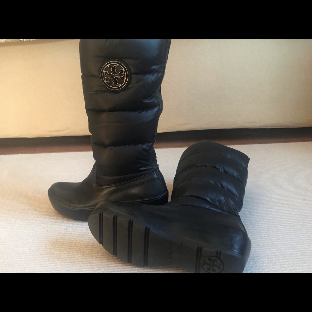 Tory Burch sz 6 puffer boots excellent condition